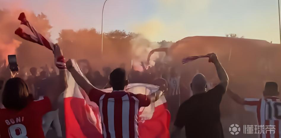 世体：马竞主场对阵巴萨门票早已售罄，并有望刷新上座纪录