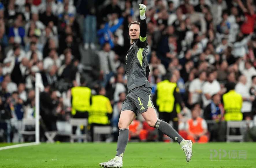 欧冠官方：拜仁门将诺伊尔当选本周欧冠最佳球员